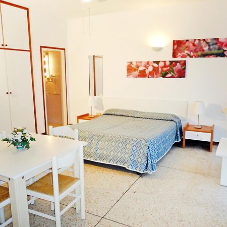 Yachting Residence Lignano Sabbiadoro Room photo